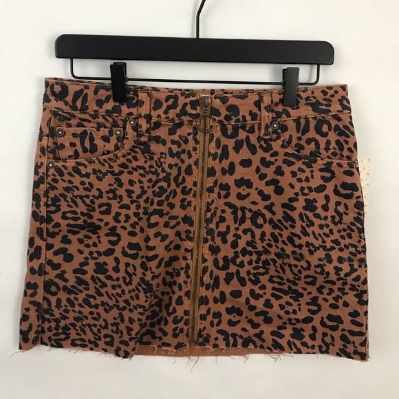 NWT Free People zip it up leopard frayed skirt - Picture 2 of 6